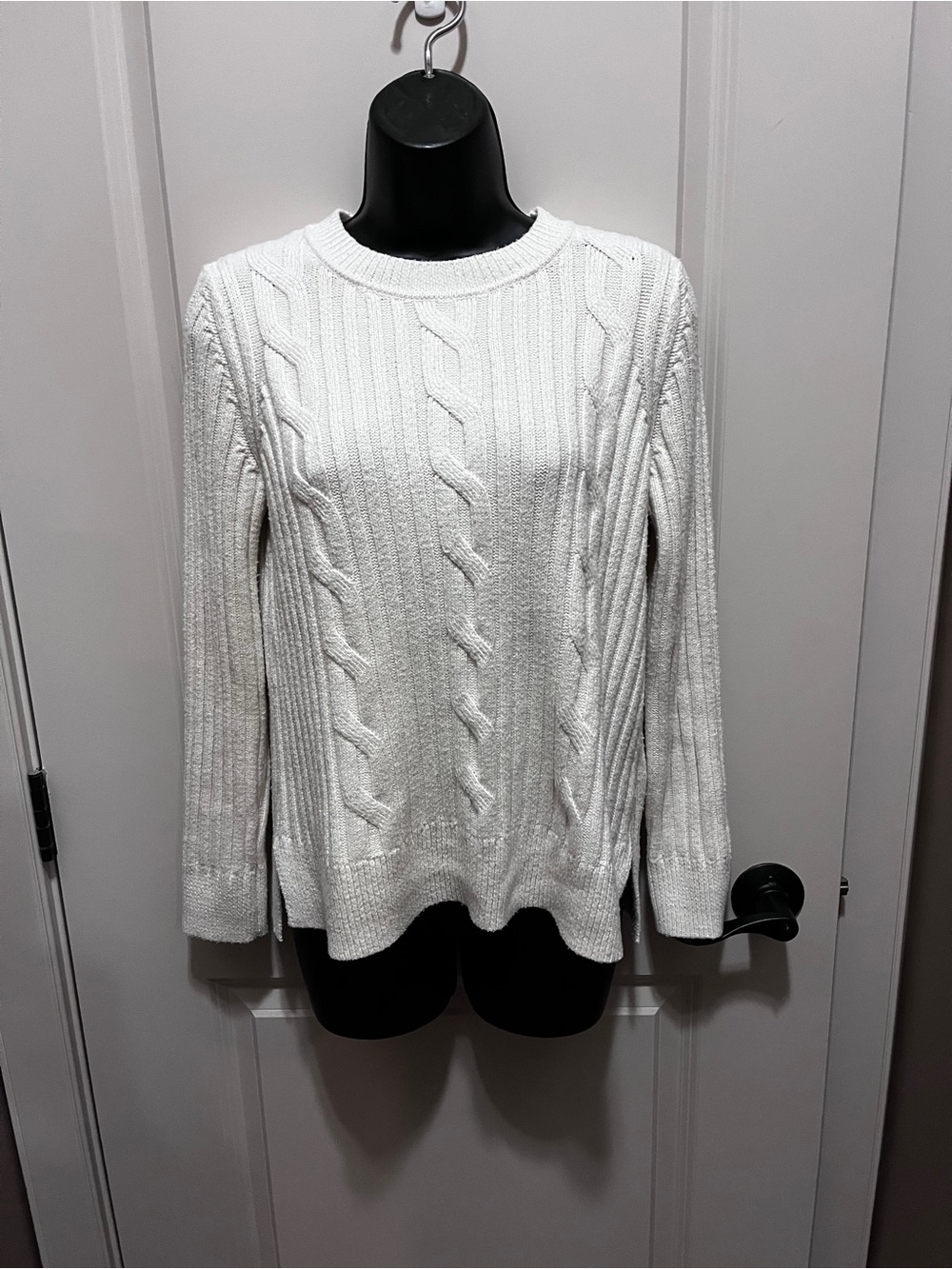 Banana Republic White Cable Crew Neck Sweater 100% Cotton